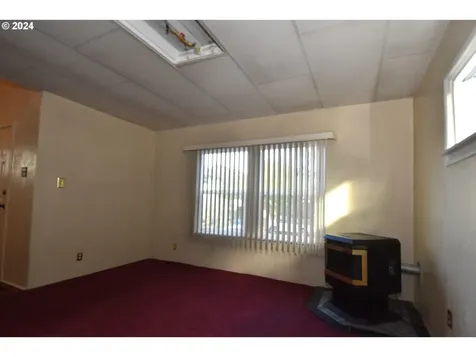 4925 NE Mallory Avenue Portland OR 97211