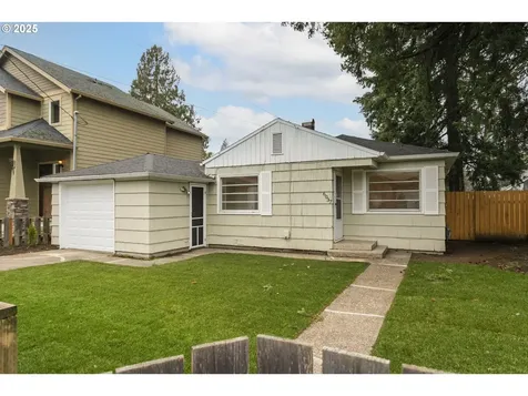6037 SE Malden Street Portland OR 97206