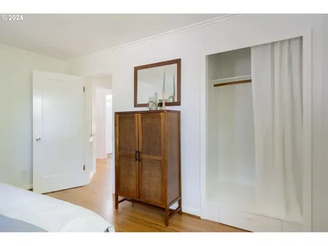 5247 Se Malden Street Portland OR 97206