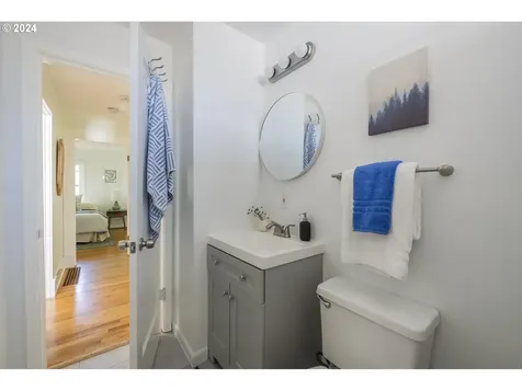 5247 Se Malden Street Portland OR 97206