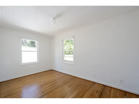 5247 Se Malden Street Portland OR 97206