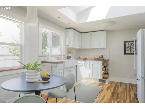 5247 Se Malden Street Portland OR 97206