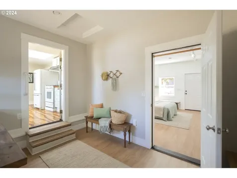 5247 Se Malden Street Portland OR 97206