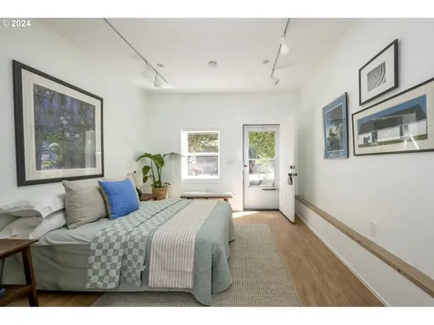 5247 Se Malden Street Portland OR 97206