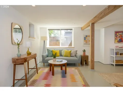 5247 Se Malden Street Portland OR 97206