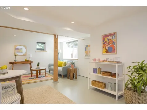 5247 Se Malden Street Portland OR 97206
