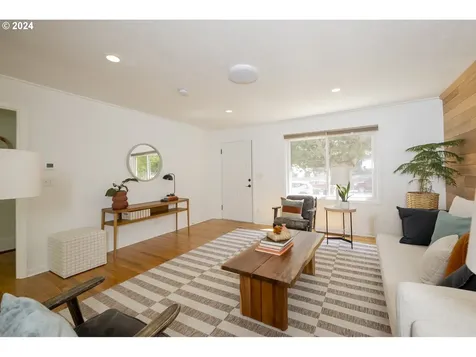 5247 Se Malden Street Portland OR 97206