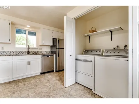 1238 Taney Street Eugene OR 97402