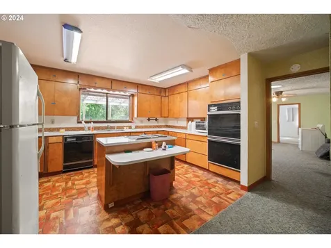 8805 Nw 9th Avenue Vancouver WA 98665
