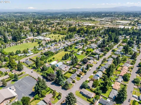 8805 Nw 9th Avenue Vancouver WA 98665