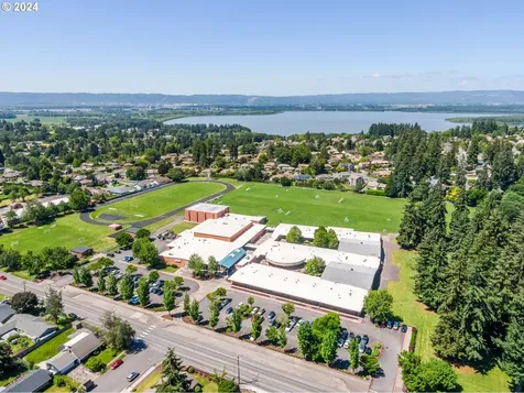 8805 Nw 9th Avenue Vancouver WA 98665