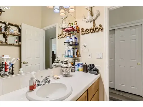 19221 Kayenta Place Oregon City OR 97045