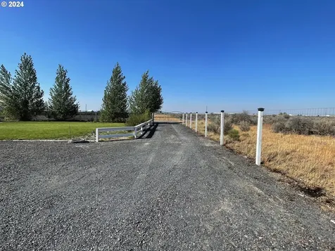 87722 Pinion Lane Christmas Valley OR 97641