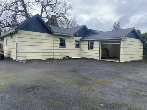 624 Sw Cedarwood Avenue Mcminnville OR 97128