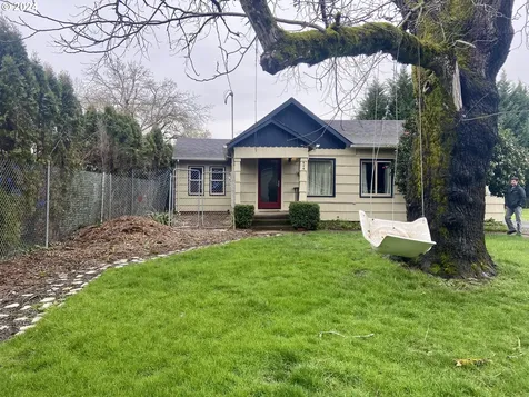 624 Sw Cedarwood Avenue Mcminnville OR 97128