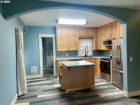 624 Sw Cedarwood Avenue Mcminnville OR 97128