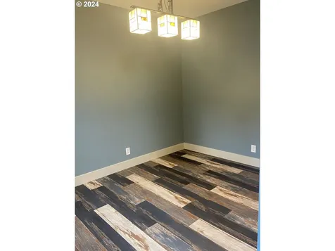 624 Sw Cedarwood Avenue Mcminnville OR 97128