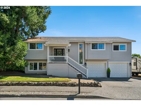 2015 Doral Court West Linn OR 97068