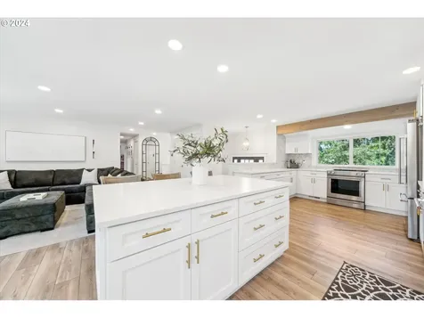 2015 Doral Court West Linn OR 97068