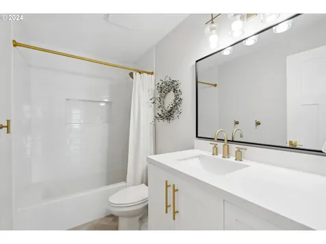 2015 Doral Court West Linn OR 97068