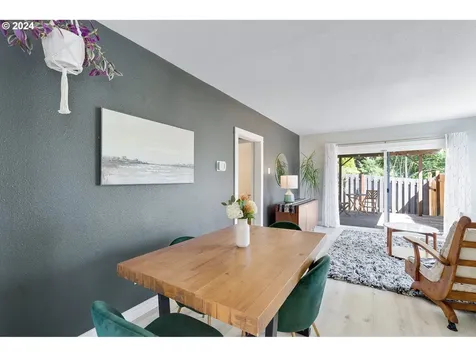 5255 Se Malden Drive Portland OR 97206