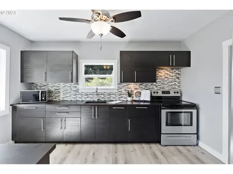 5255 Se Malden Drive Portland OR 97206