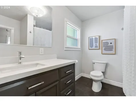 5255 Se Malden Drive Portland OR 97206