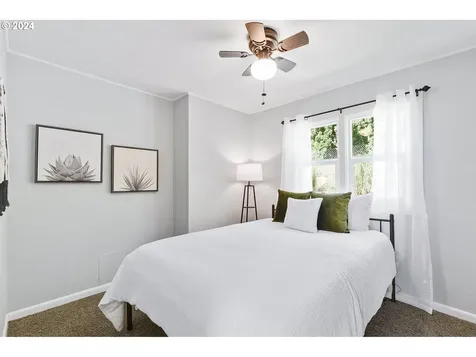 5255 Se Malden Drive Portland OR 97206