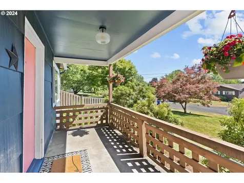 5255 Se Malden Drive Portland OR 97206