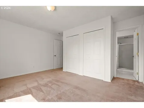 818 SE 119th Avenue Vancouver WA 98683