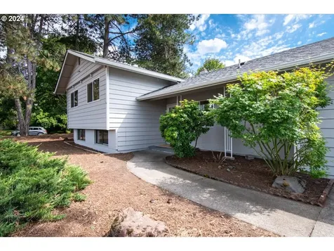 818 SE 119th Avenue Vancouver WA 98683