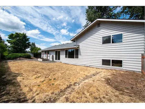 818 SE 119th Avenue Vancouver WA 98683