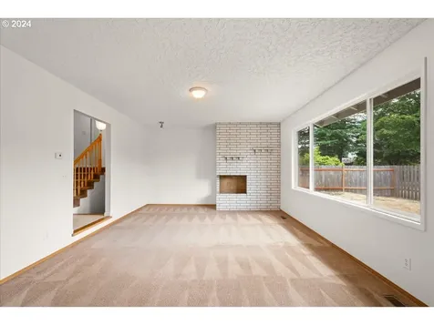 818 SE 119th Avenue Vancouver WA 98683