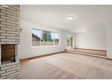 818 SE 119th Avenue Vancouver WA 98683