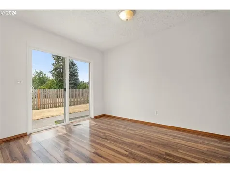 818 SE 119th Avenue Vancouver WA 98683