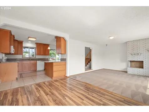 818 SE 119th Avenue Vancouver WA 98683