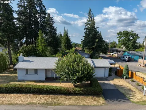 1613 C Street Hood River OR 97031
