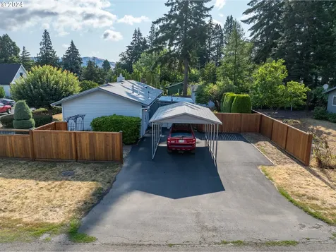 1613 C Street Hood River OR 97031