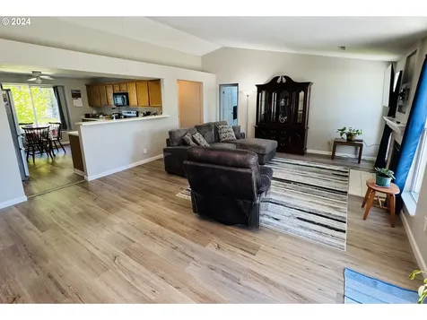 2189 39th Street Washougal WA 98671
