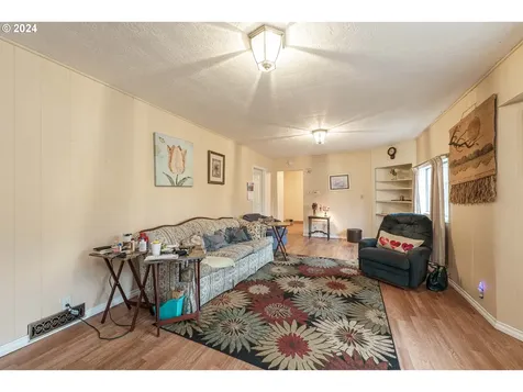 6029 Se 86th Avenue Portland OR 97266