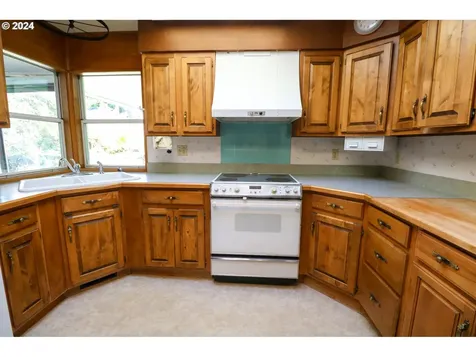 62828 Poppy Road Coos Bay OR 97420