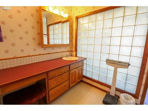 62828 Poppy Road Coos Bay OR 97420