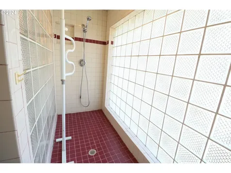 62828 Poppy Road Coos Bay OR 97420