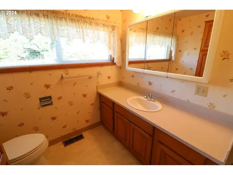 62828 Poppy Road Coos Bay OR 97420