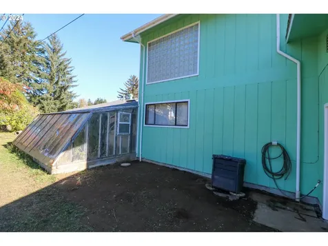 62828 Poppy Road Coos Bay OR 97420
