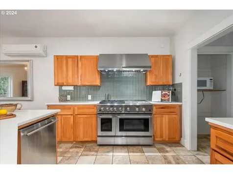 8143 SE Clydie Court Portland OR 97206