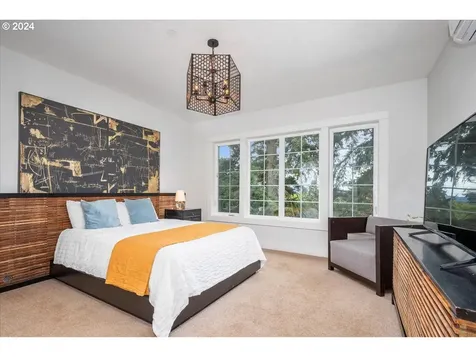 8143 SE Clydie Court Portland OR 97206