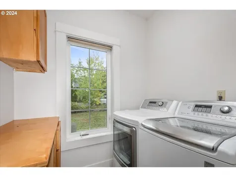 8143 SE Clydie Court Portland OR 97206