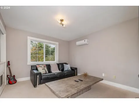 8143 SE Clydie Court Portland OR 97206
