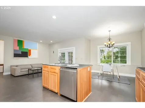8143 SE Clydie Court Portland OR 97206